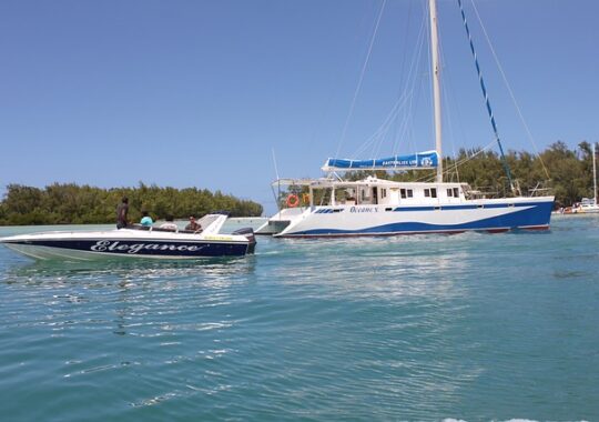 sport-boats-gc18eb5207_640